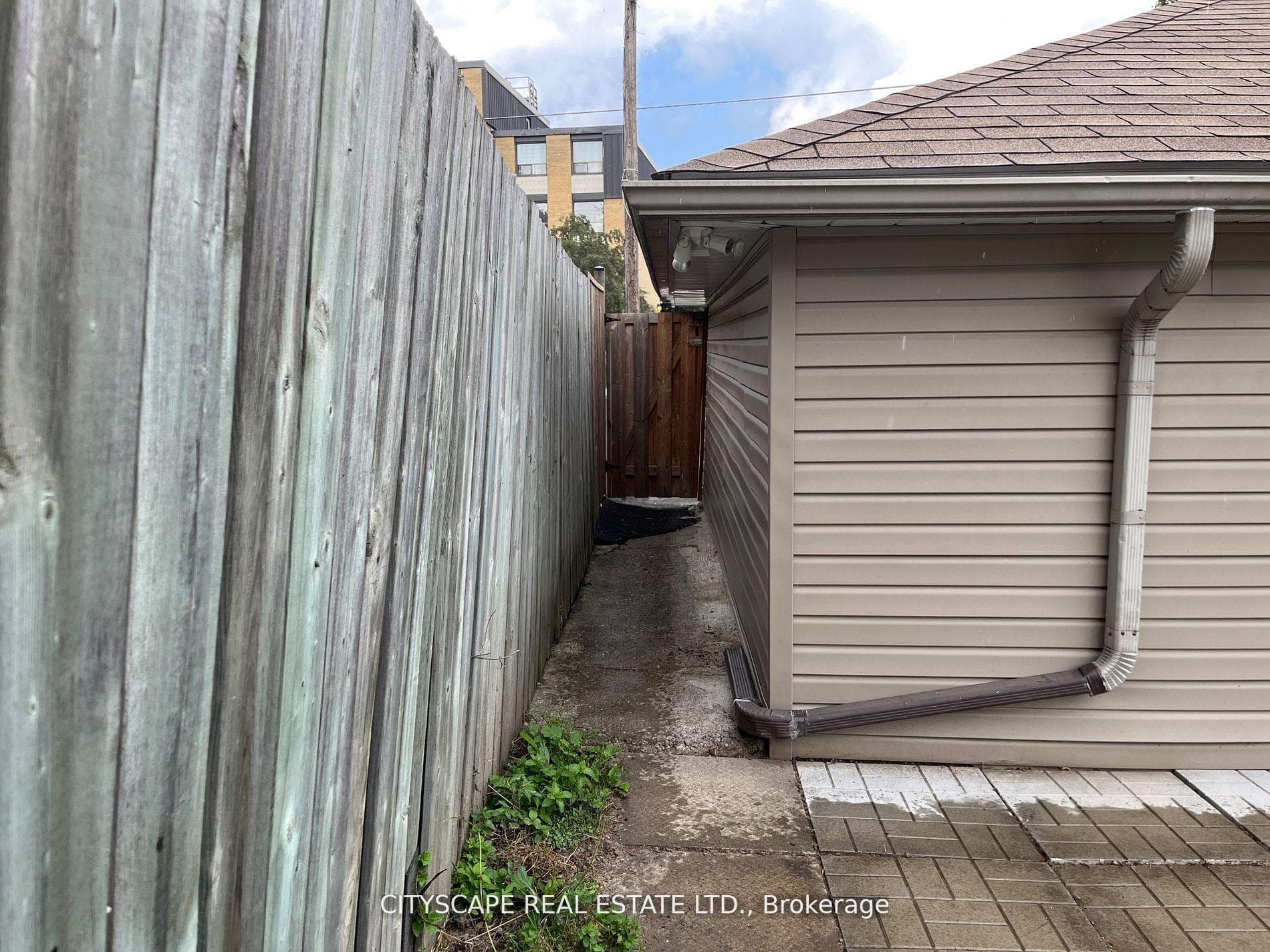 2 Leslie Street Unit Bsmt photo 10