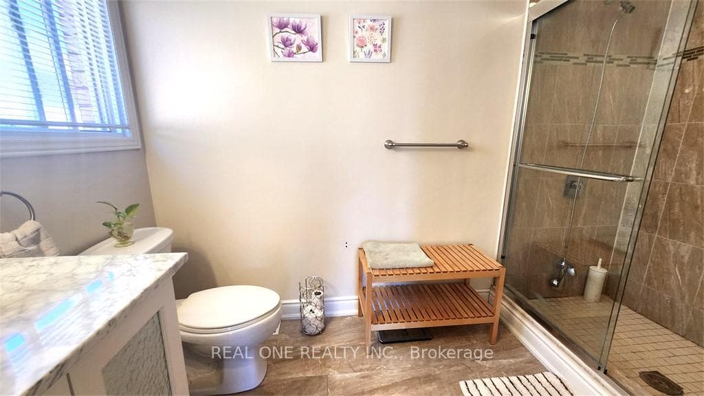 2570 Dinning Court photo 15