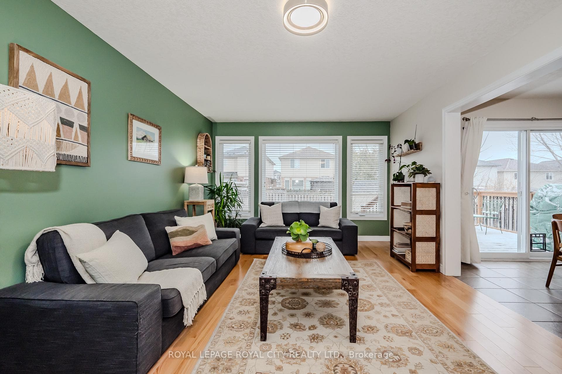 9 Henderson Drive photo 7