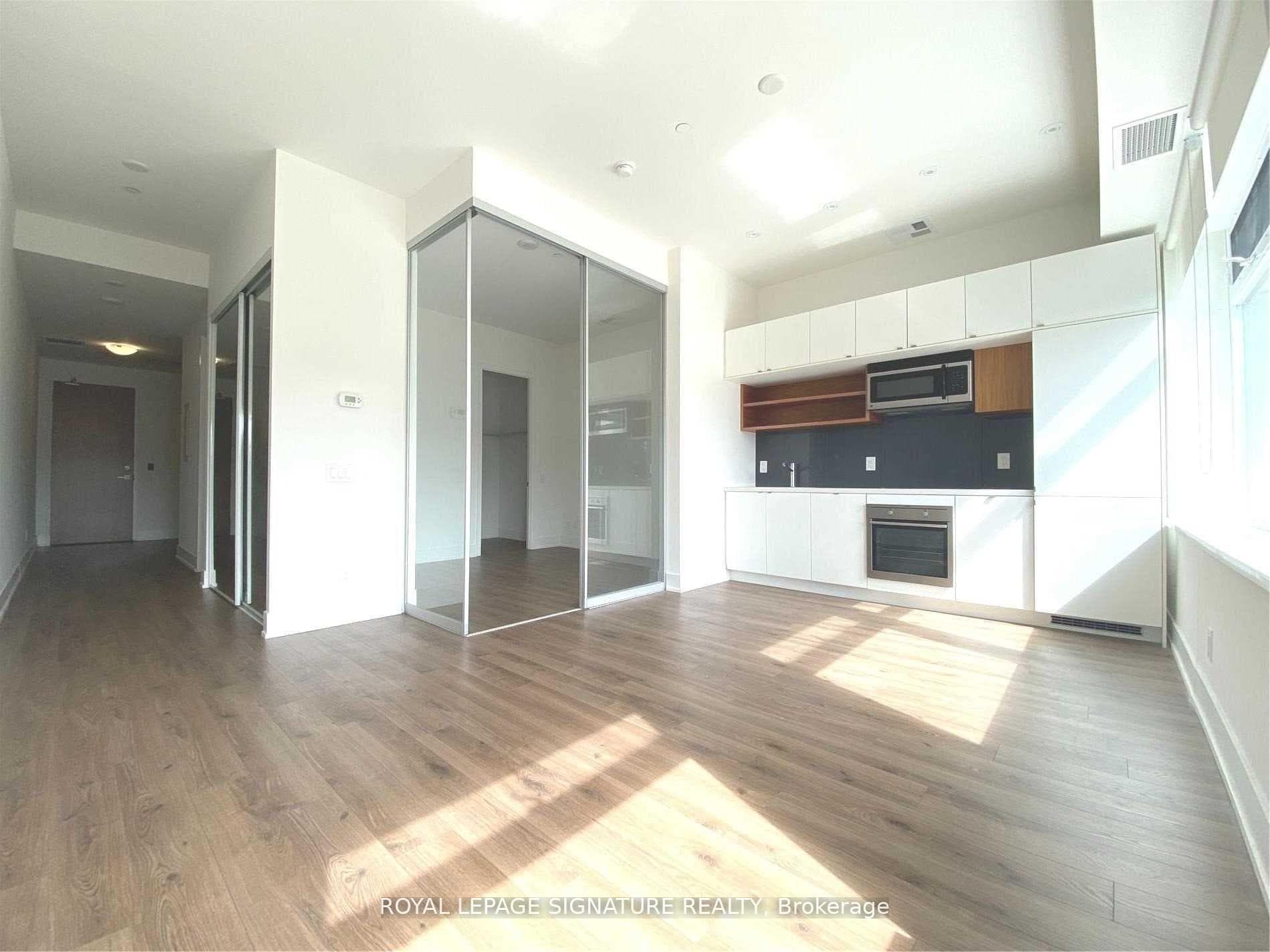 111 St Clair Avenue Unit 312 photo 2