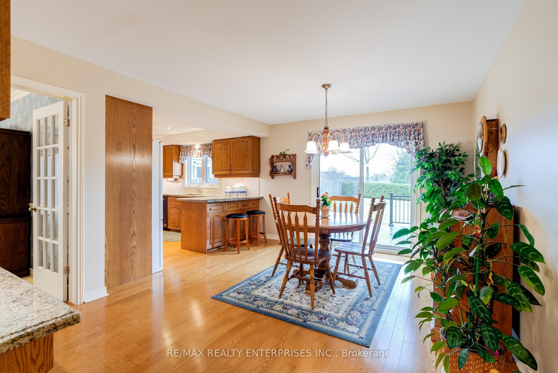2439 Deer Run Avenue photo 12
