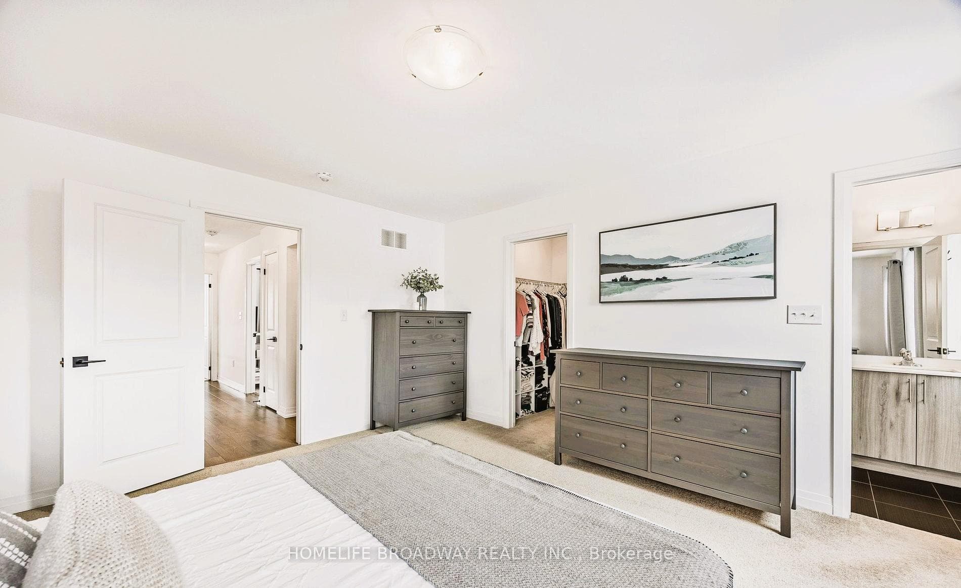 9 Haven Lane photo 9