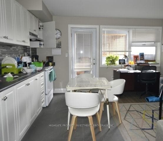 84 Harbord Street Unit 2 photo 4