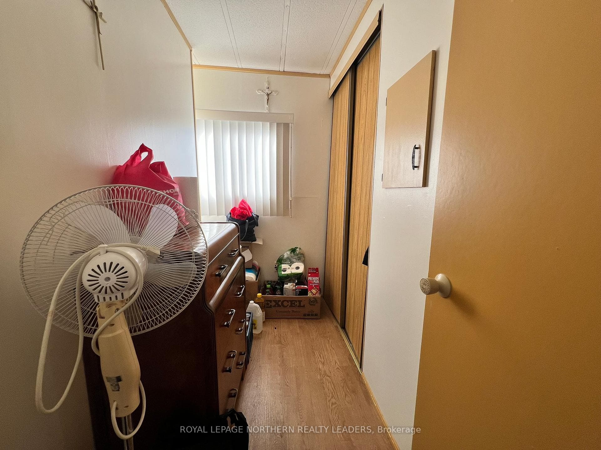 287 Evelyn Crescent photo 16