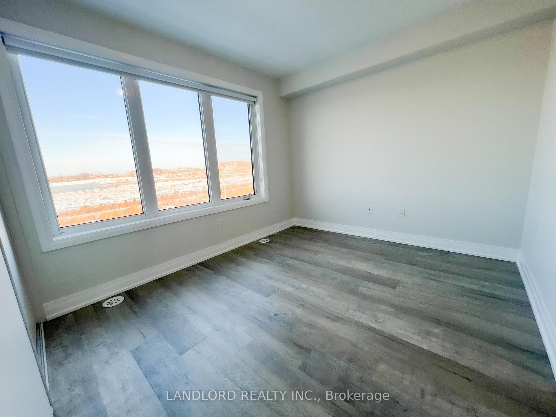 169 Downsview Park Boulevard photo 28