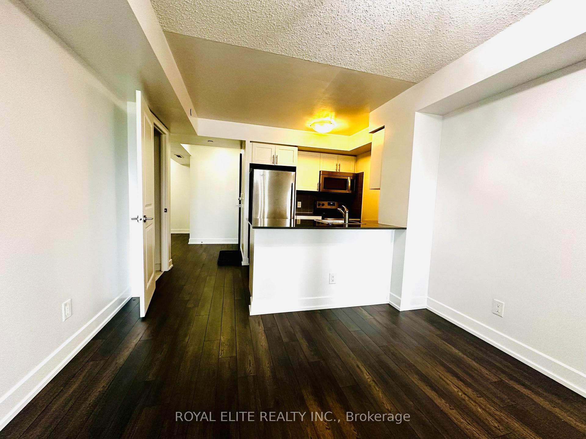 6 Eva Road Unit 1011 photo 3