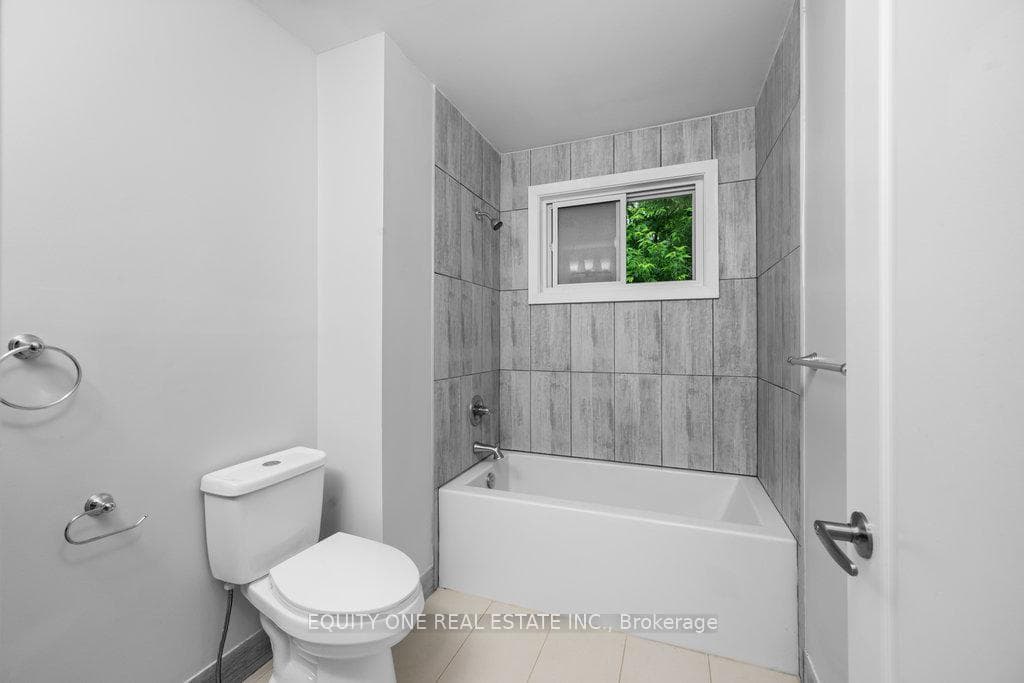 2725 Colman Street photo 24