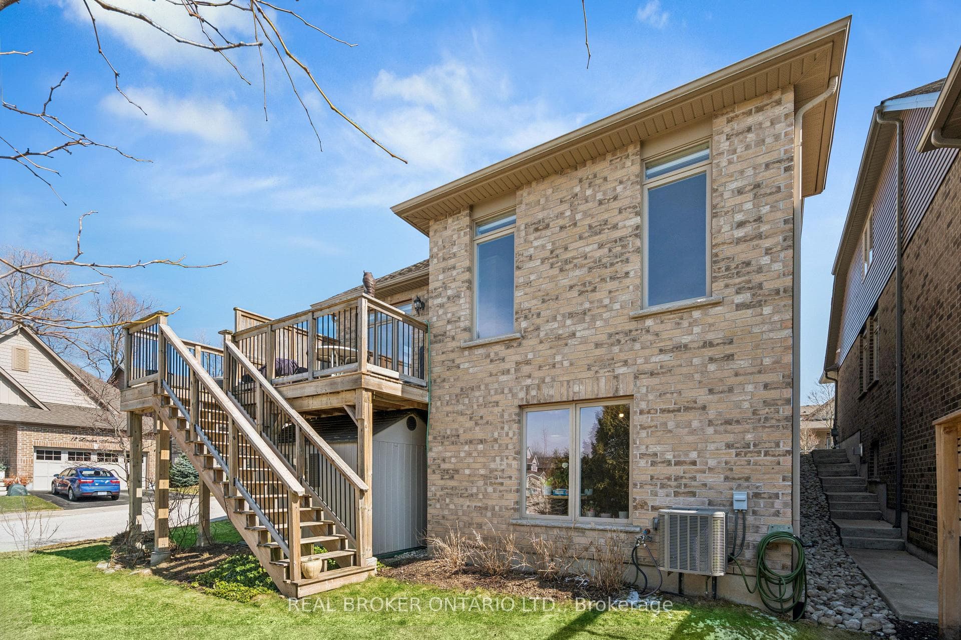 10 Chestnut Drive photo 44