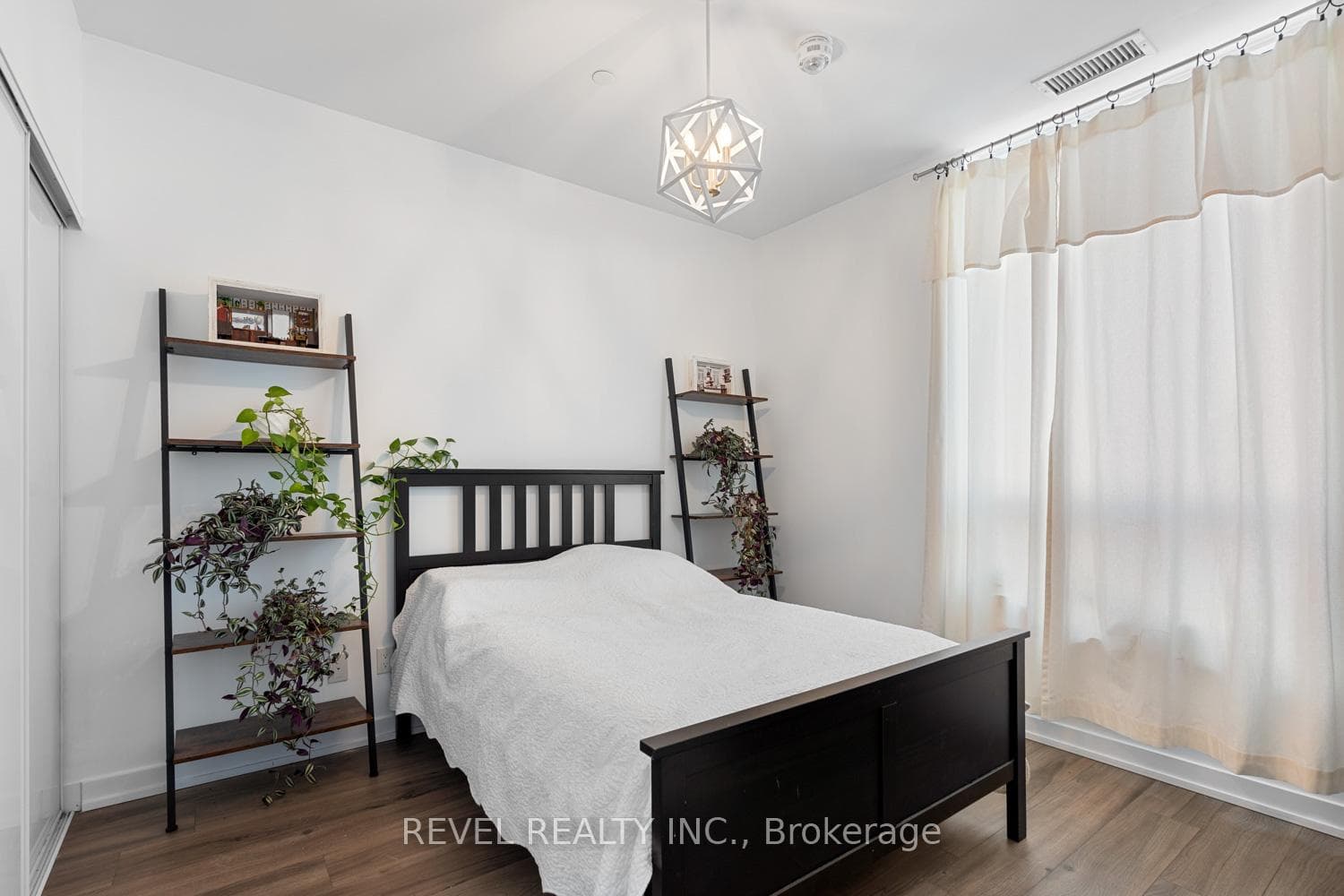 8 Trent Avenue Unit 201 photo 13