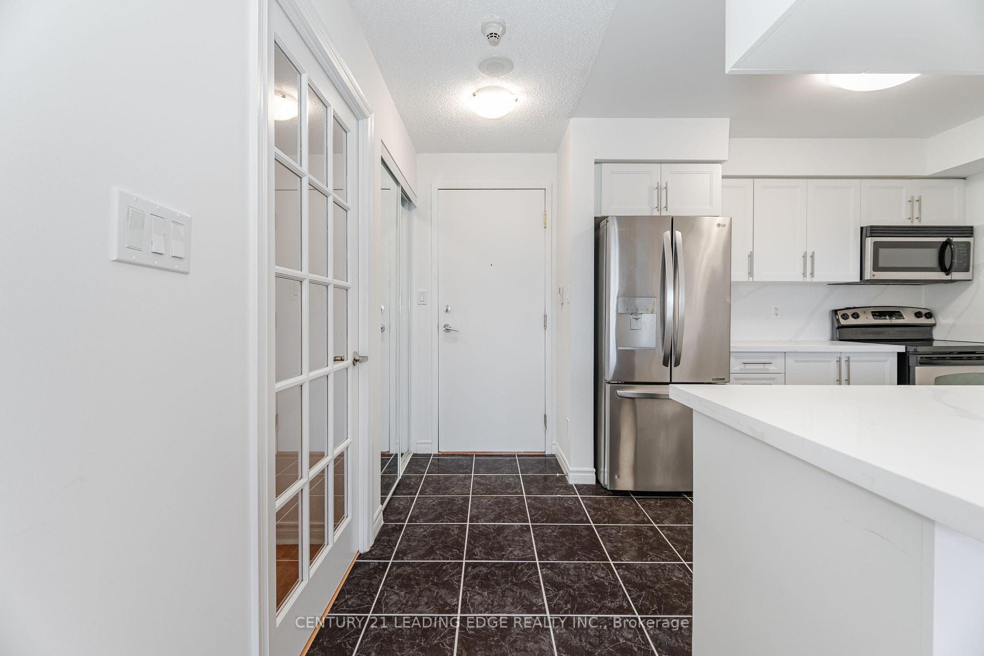 3880 Duke Of York Boulevard Unit 1609 photo 12