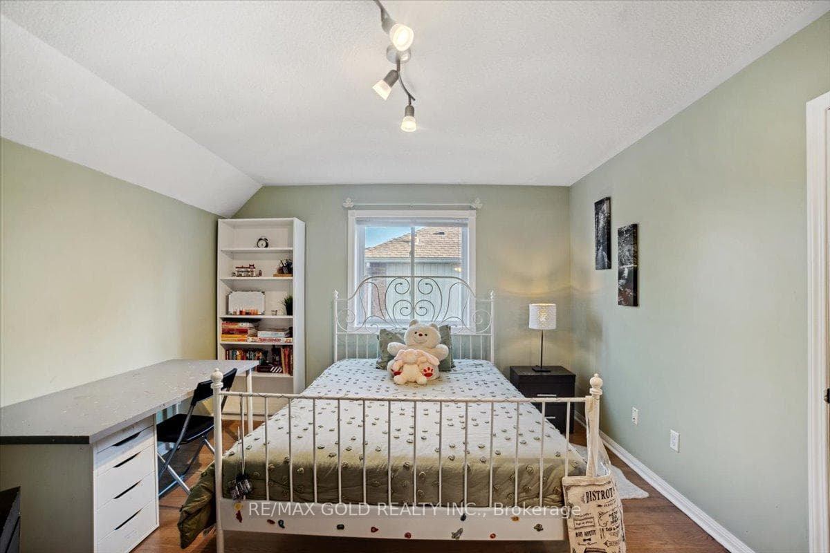 15 Canning Crescent photo 20