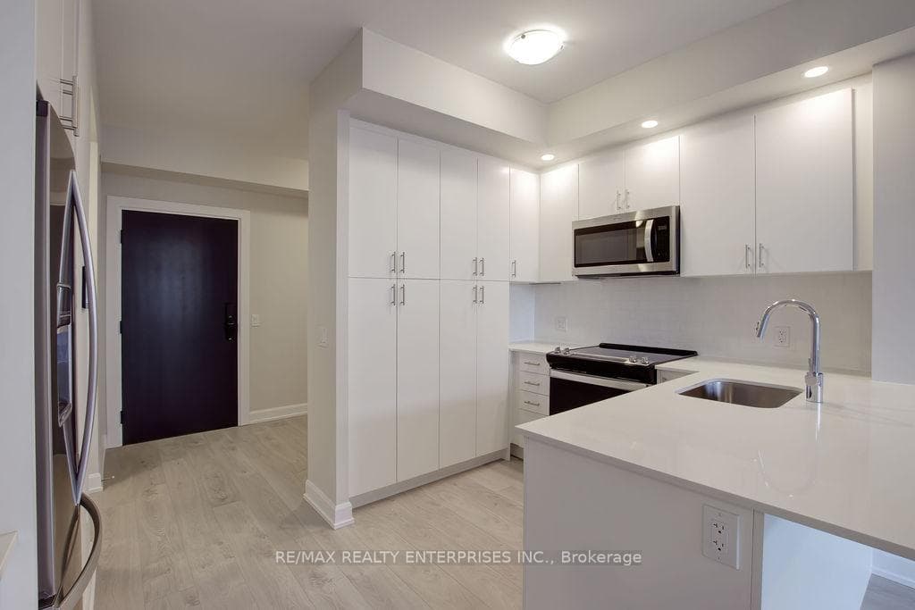 3220 William Colston Avenue Unit 520 photo 7