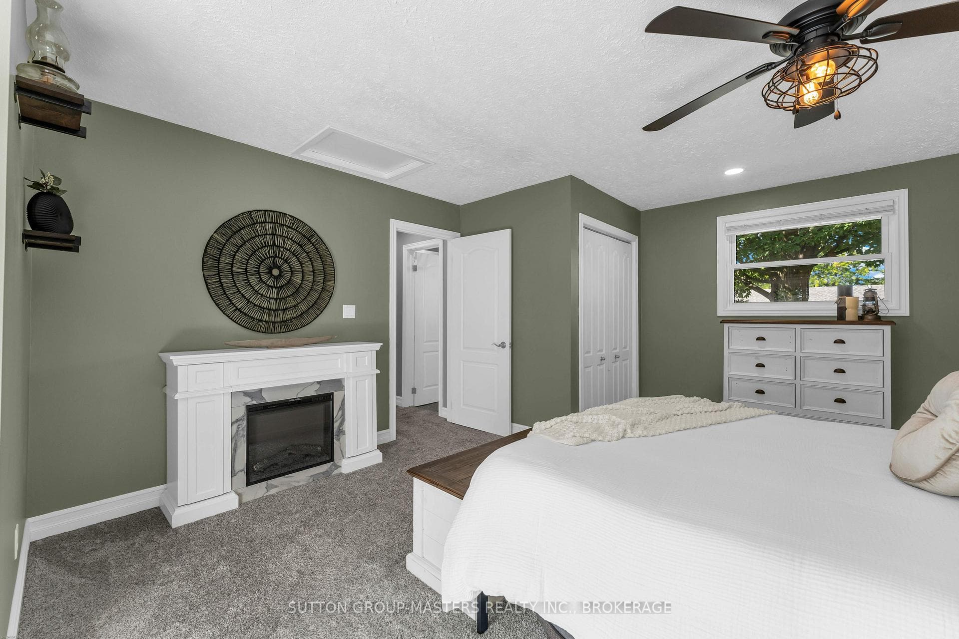 11 Chesterfield Drive photo 20