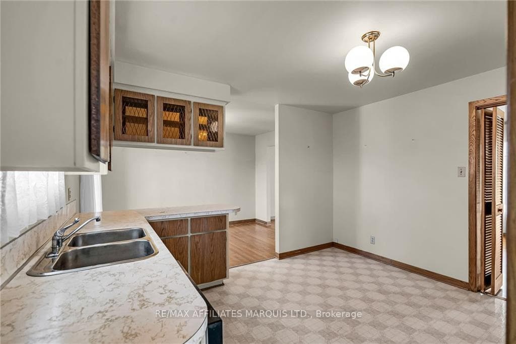 322 JARVIS Street photo 12