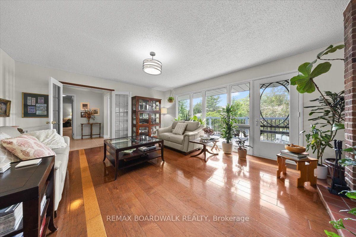 15 Selwyn Crescent photo 7