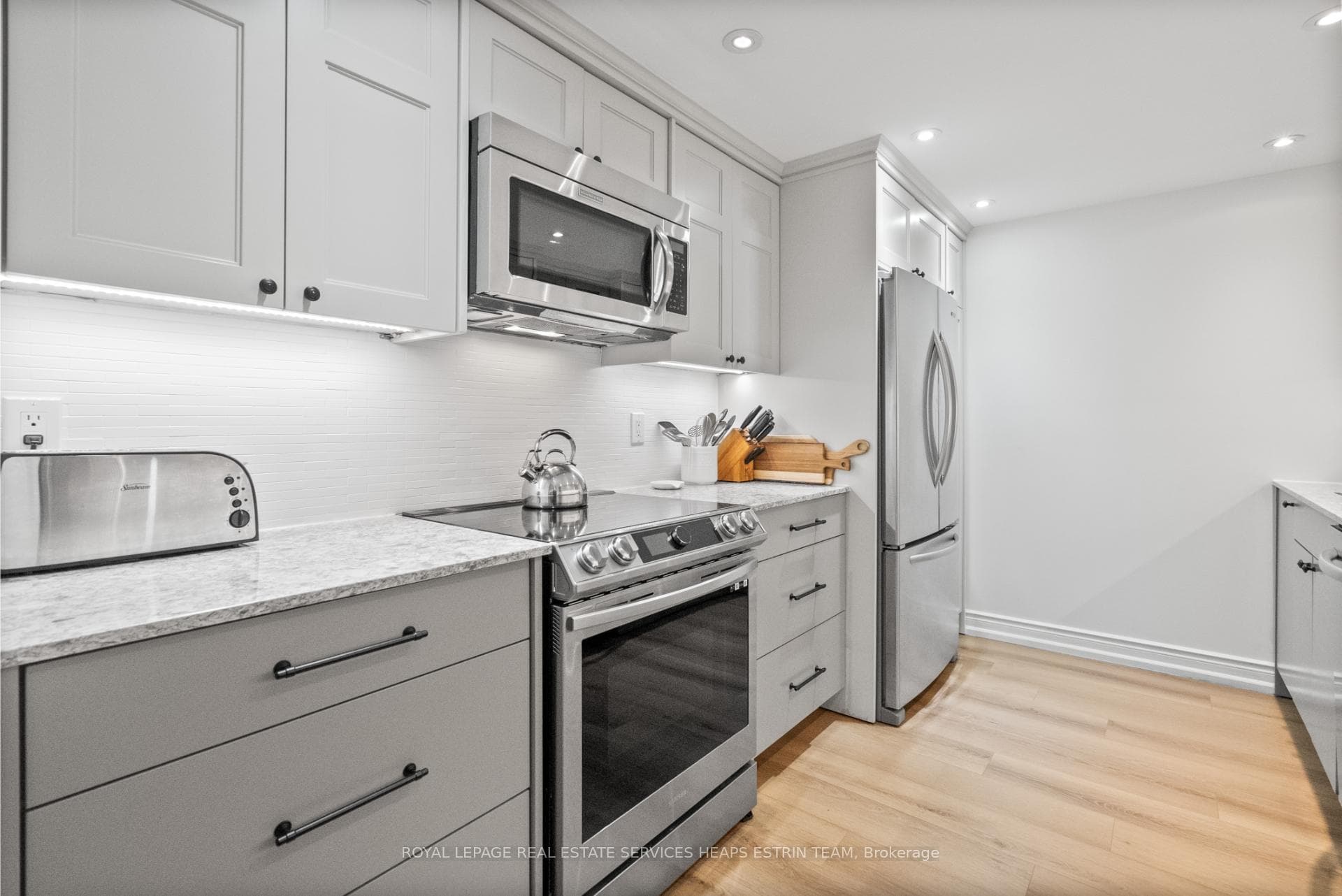 278 Bloor Street Unit 109 photo 25