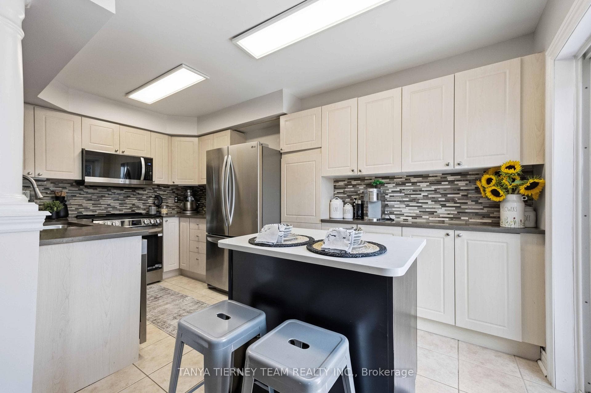 47 Corianne Avenue photo 20