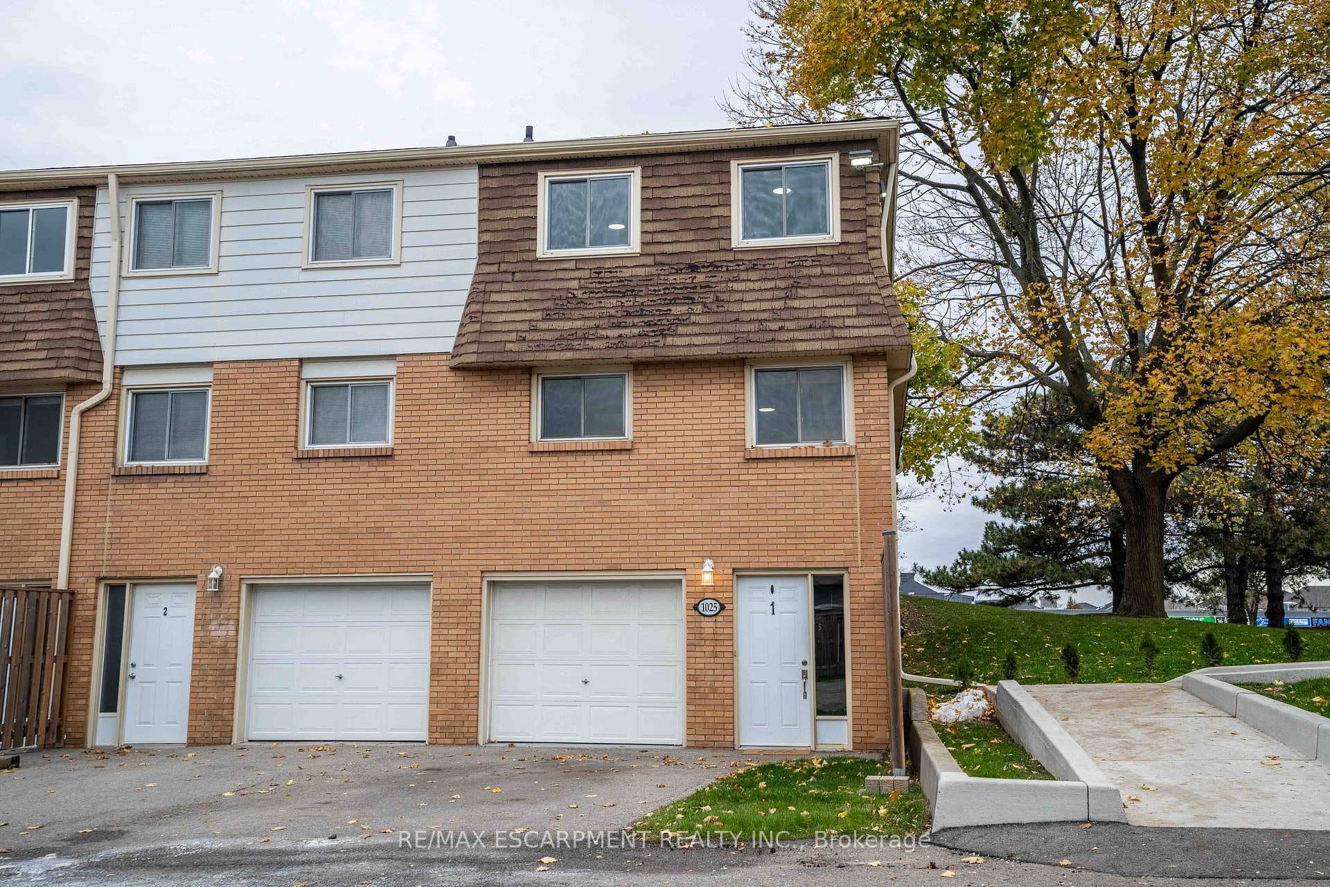 1025 Upper Gage Avenue Unit 1 photo 23
