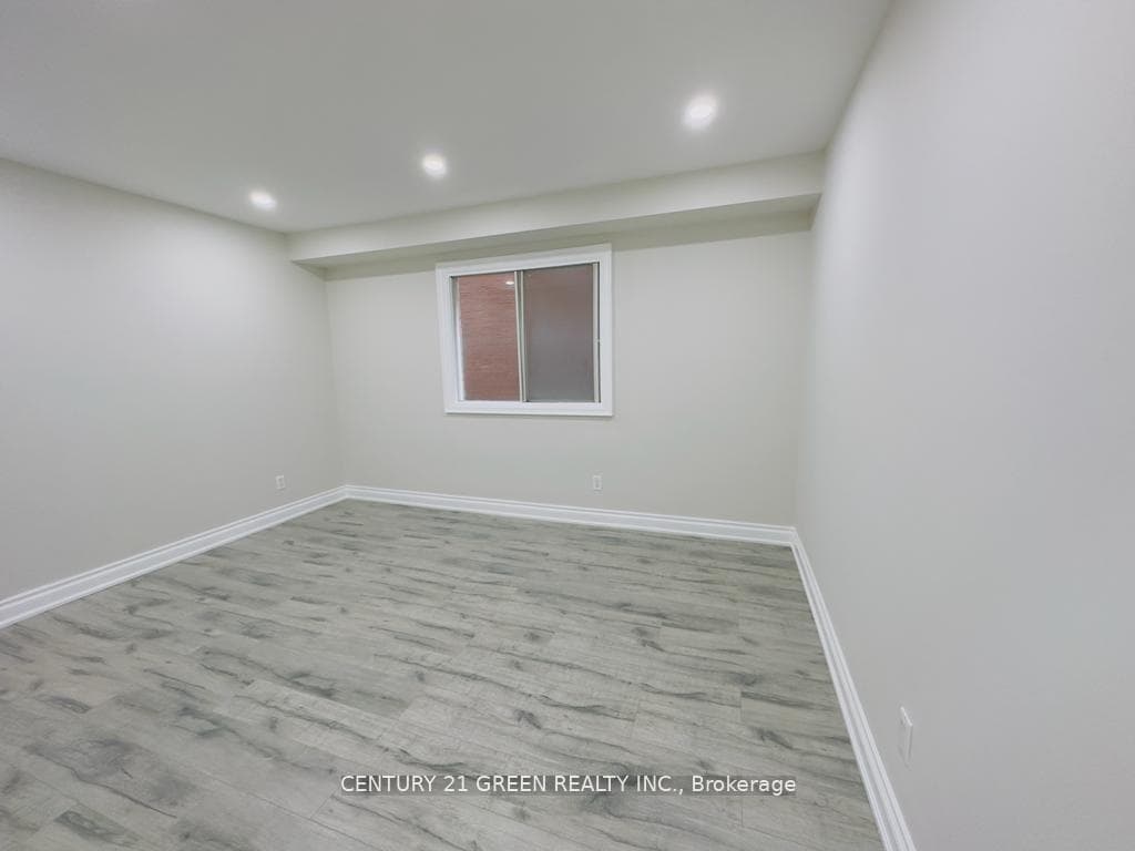 24 Sullivan Drive photo 8