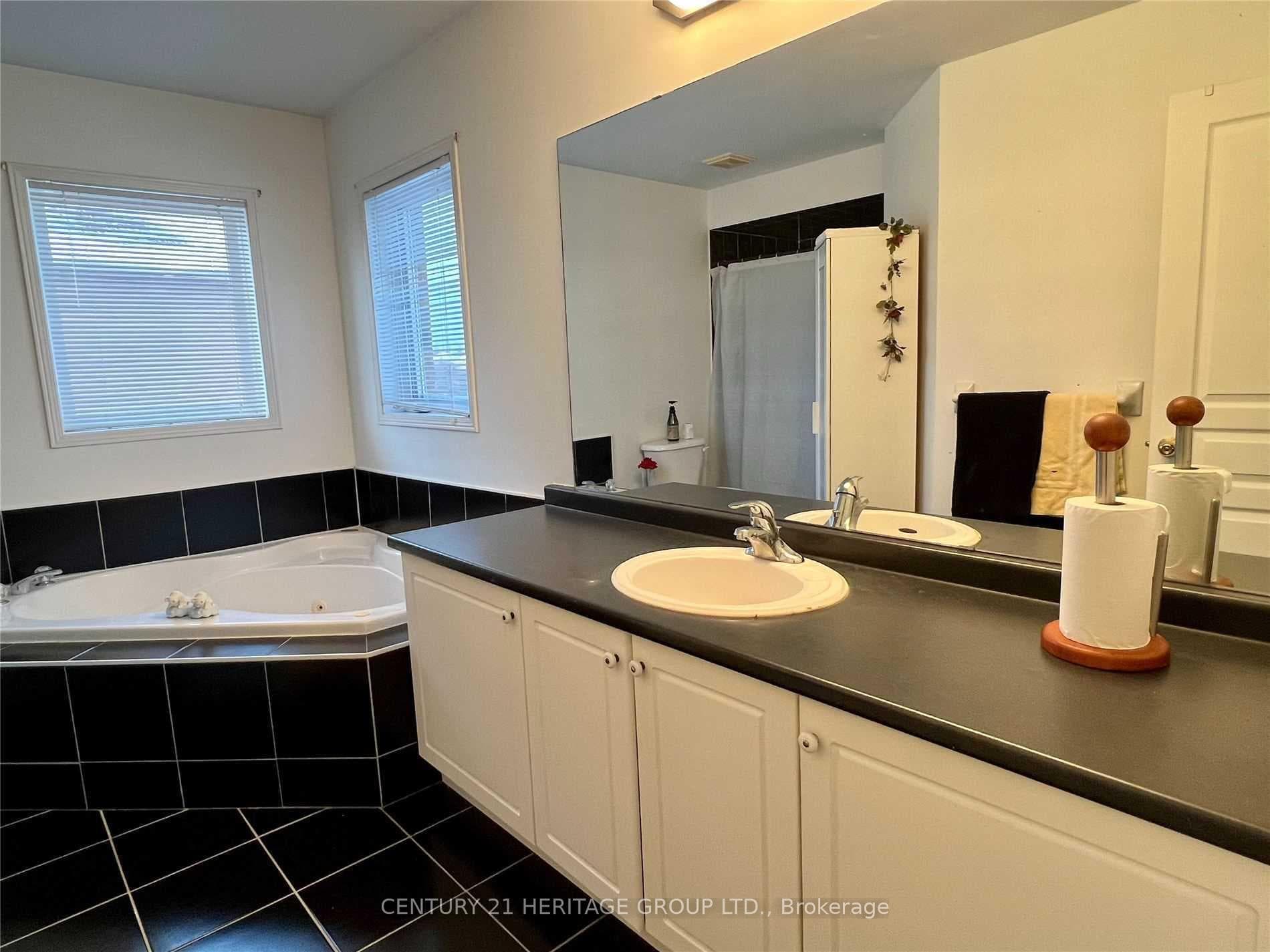 34 Newcastle Crescent photo 14