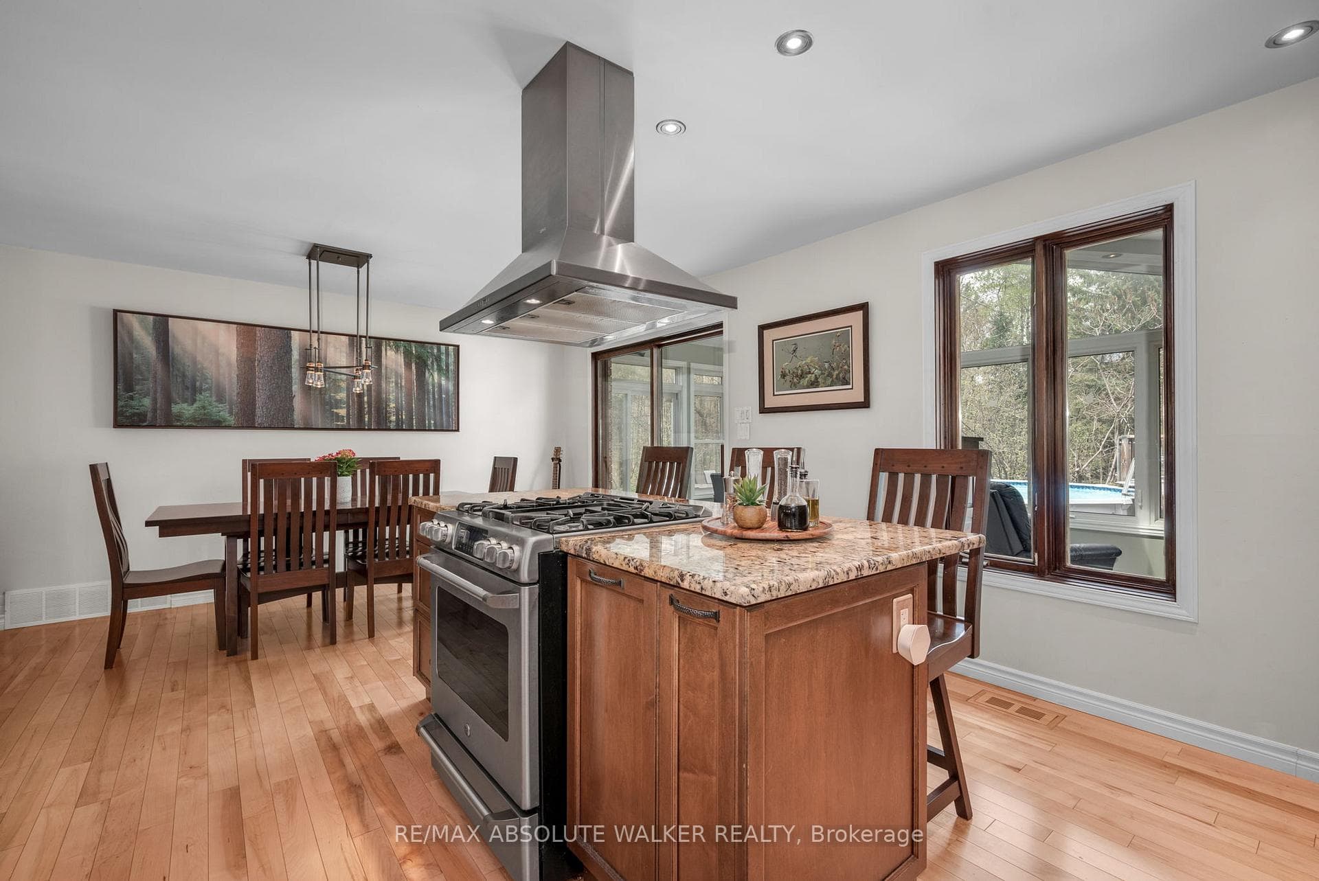 760 Canary Street photo 16