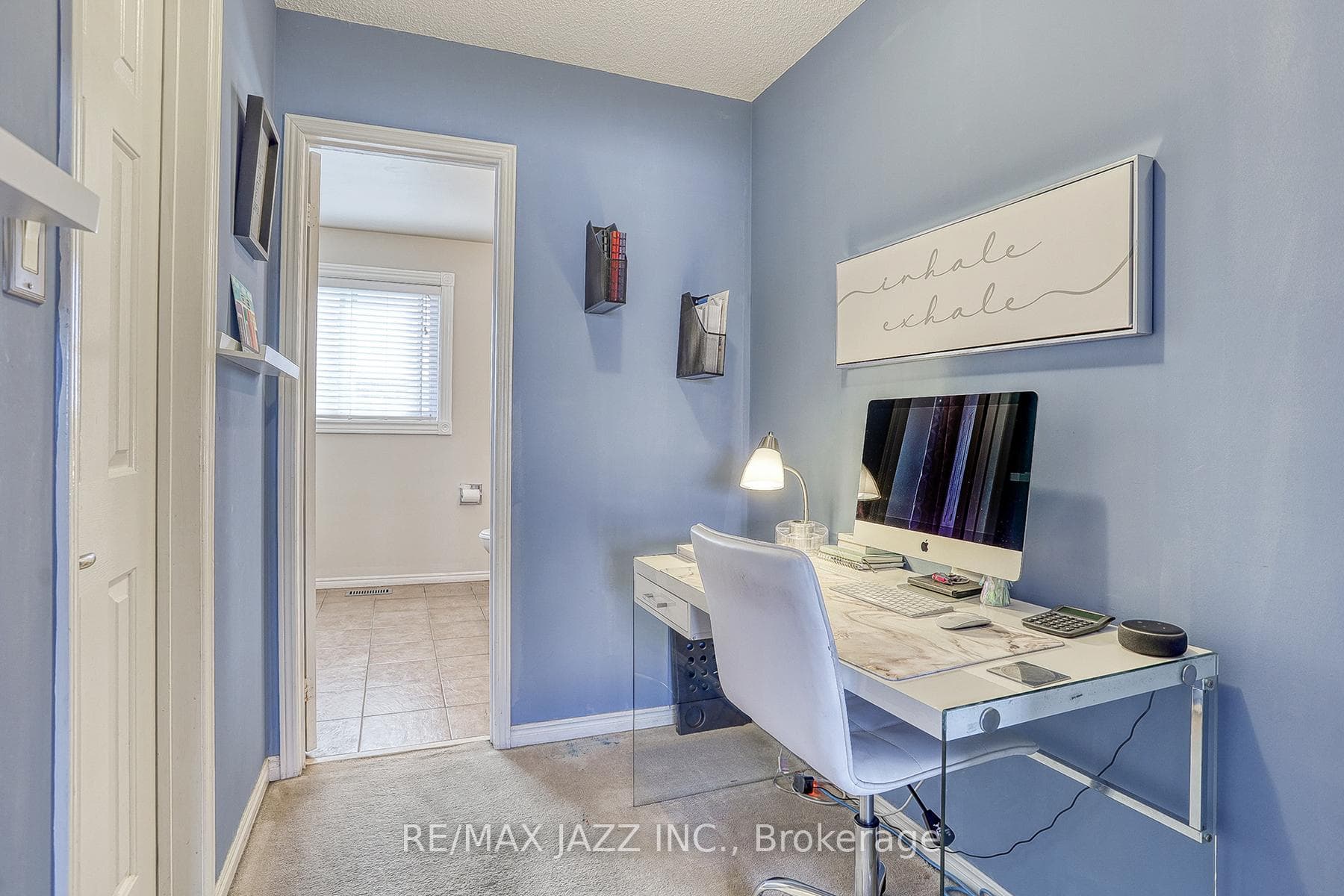 824 Lavis Street photo 22