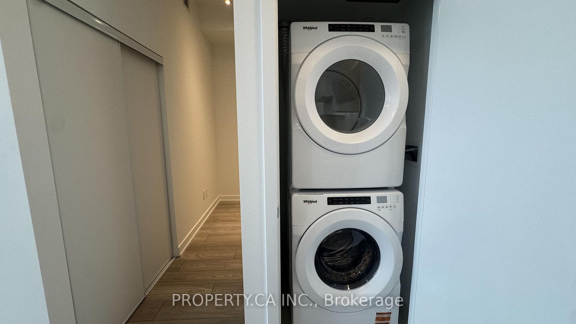1007 The Queensway N/A Unit 910 photo 10