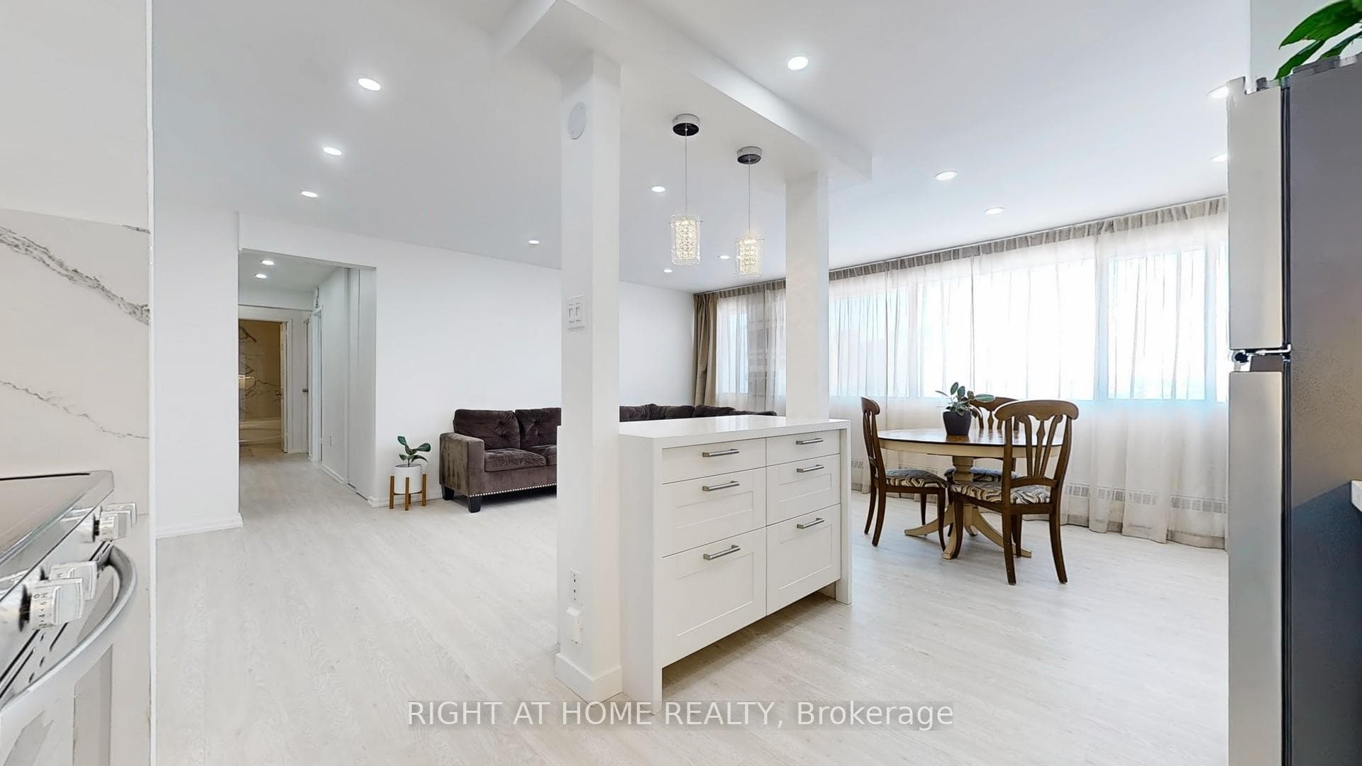 10 Sunny Glenway Unit 1801 photo 17