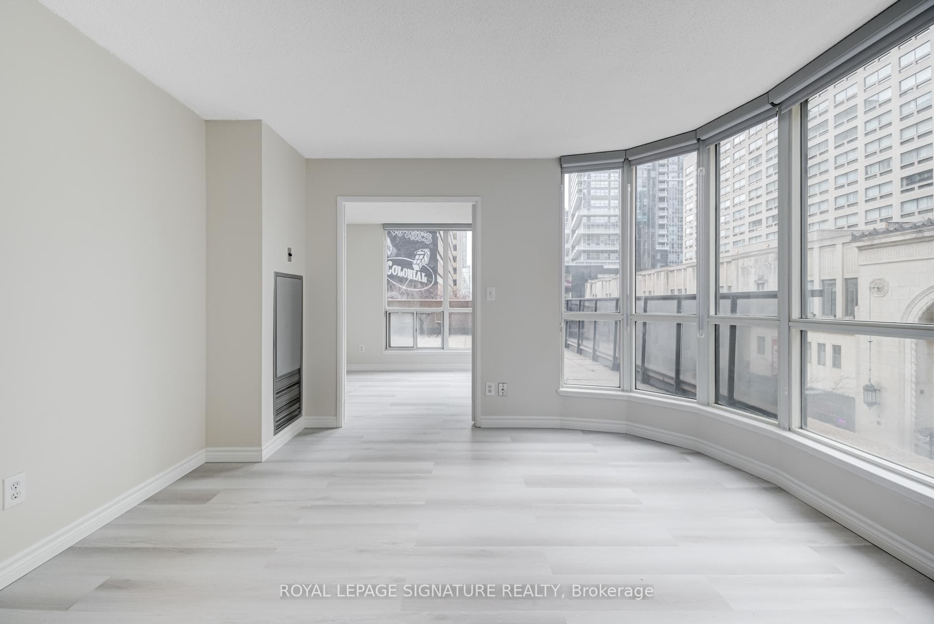 7 Carlton Street Unit 306 photo 9