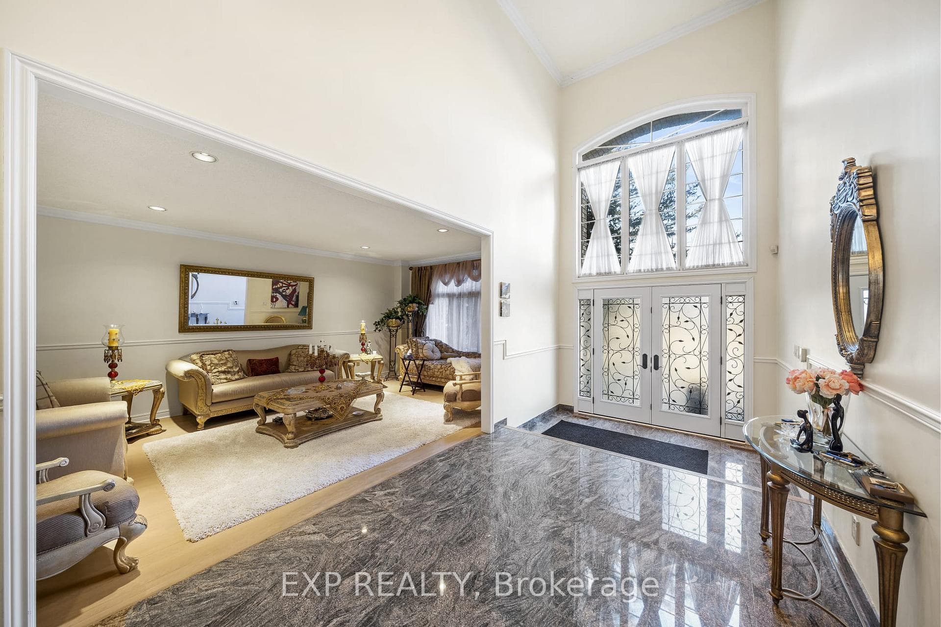2166 Erin Centre Boulevard photo 4