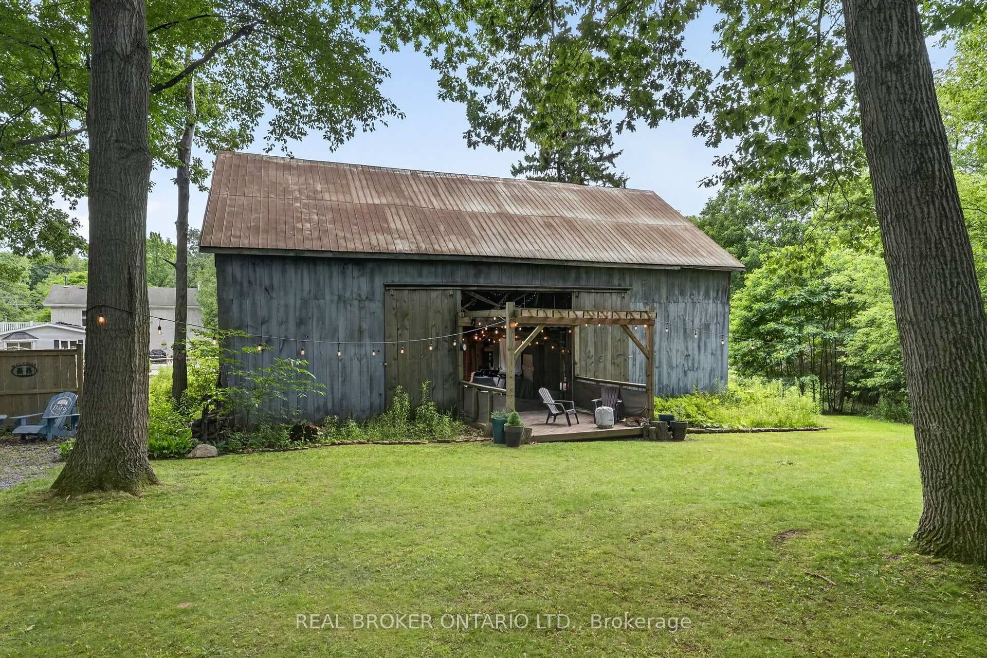 345 Jerseyville Road photo 7
