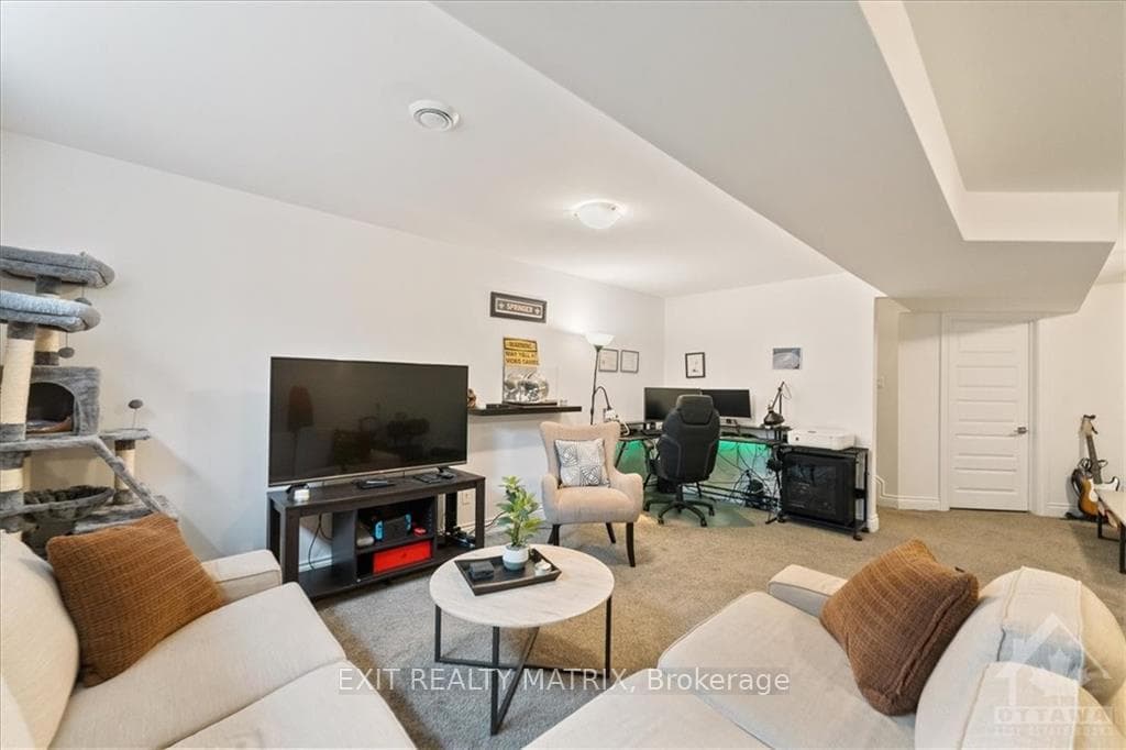 325 TWILIGHT Avenue photo 27
