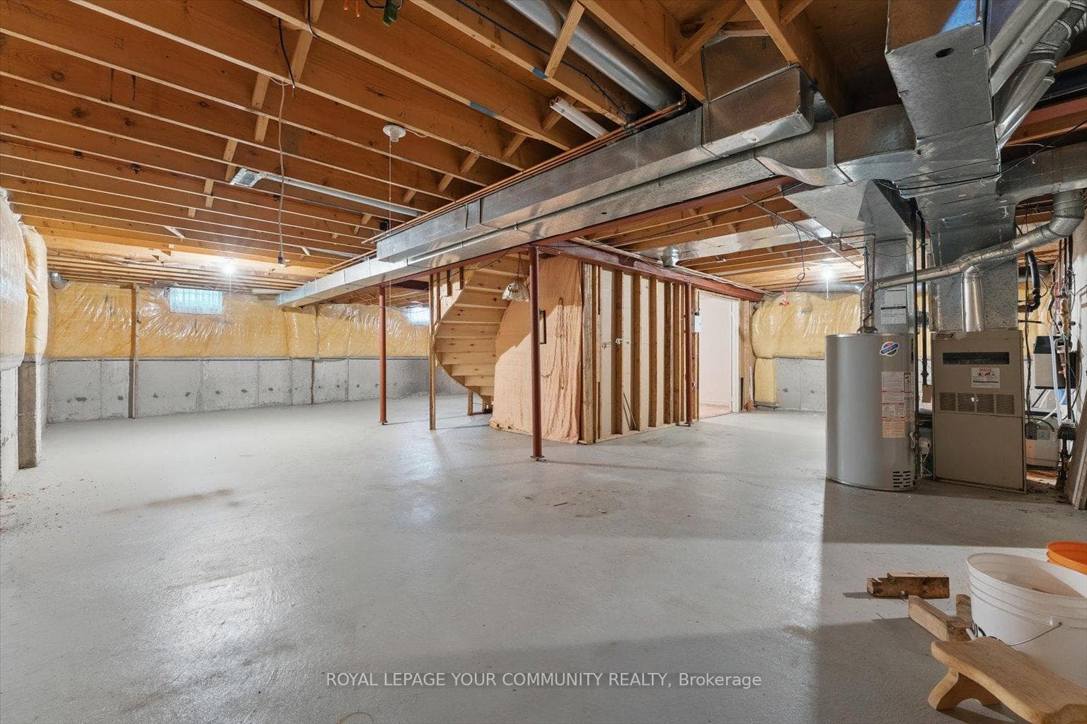 207 Burns Boulevard photo 32