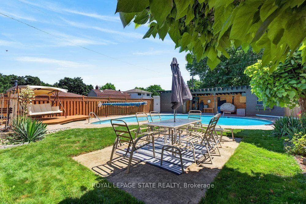 2440 Cyprus Avenue photo 32