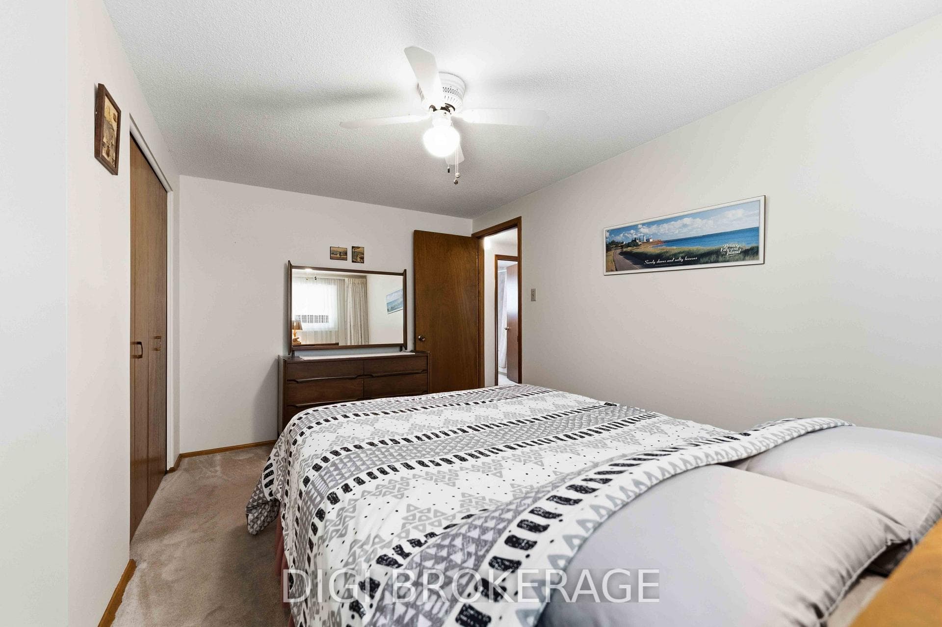 737 Southmore Drive photo 31