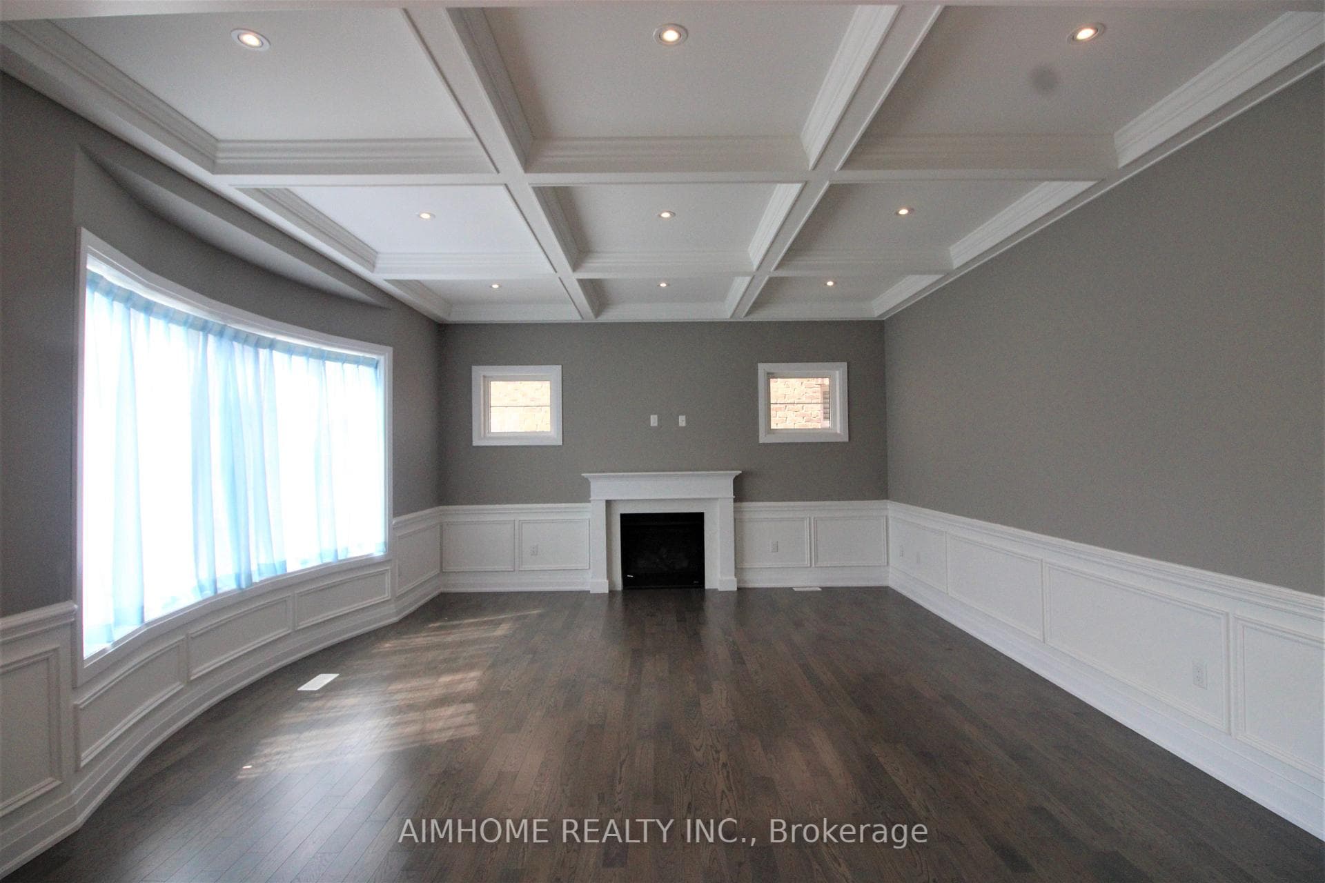 151 Bridgepointe Court photo 2