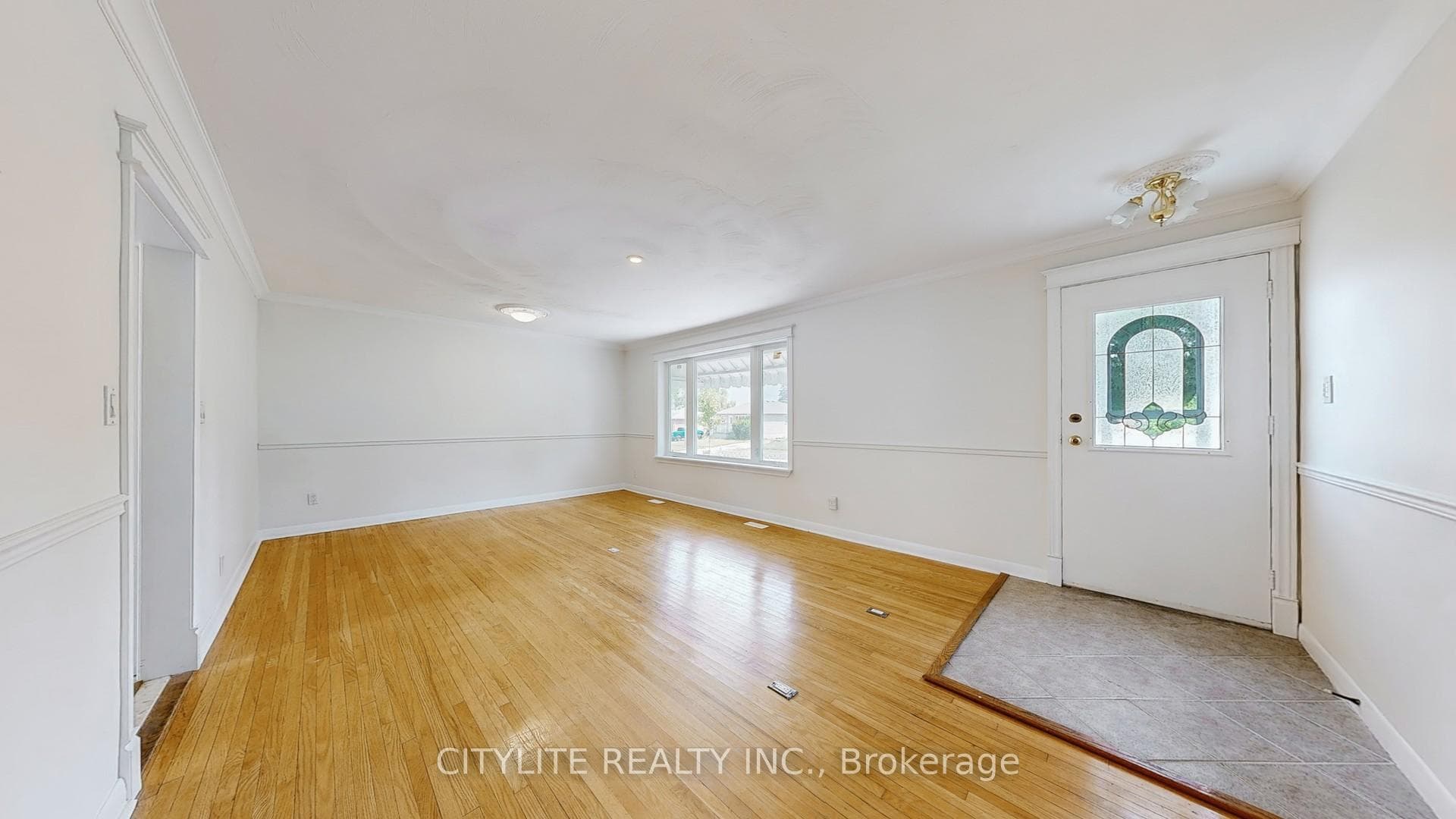516 Monteith Avenue photo 3
