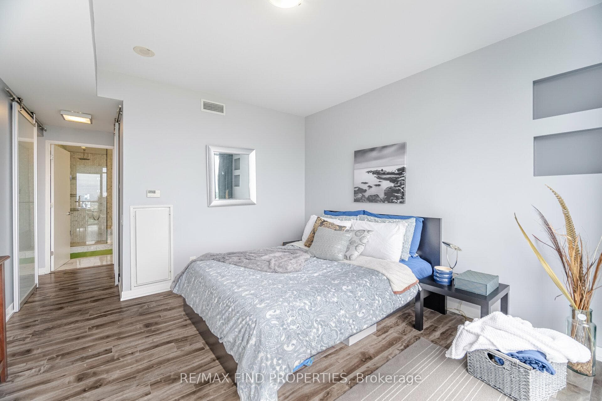 88 Park Lawn Road Unit 2717 photo 18