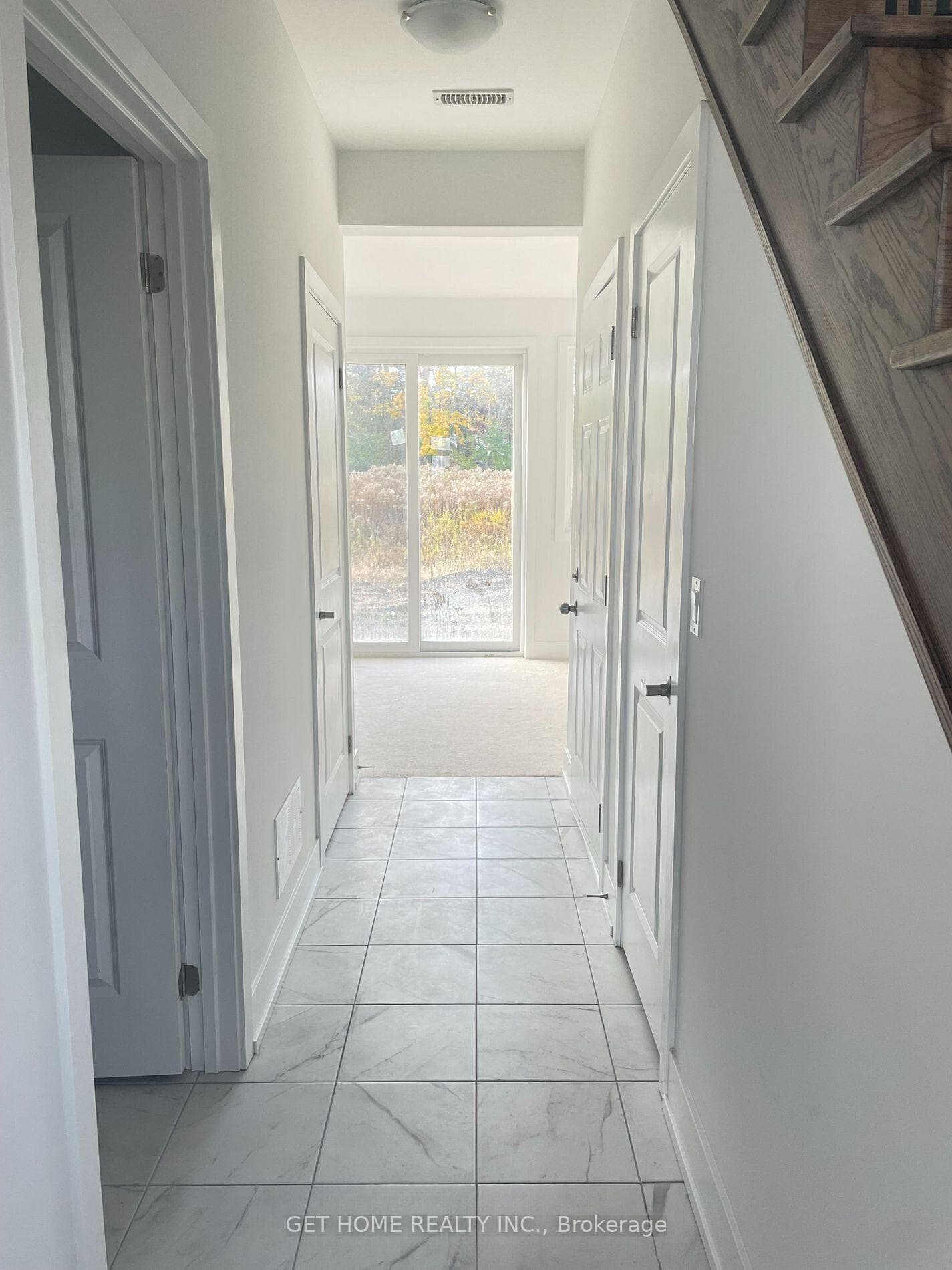 12 Sobczak Drive photo 6