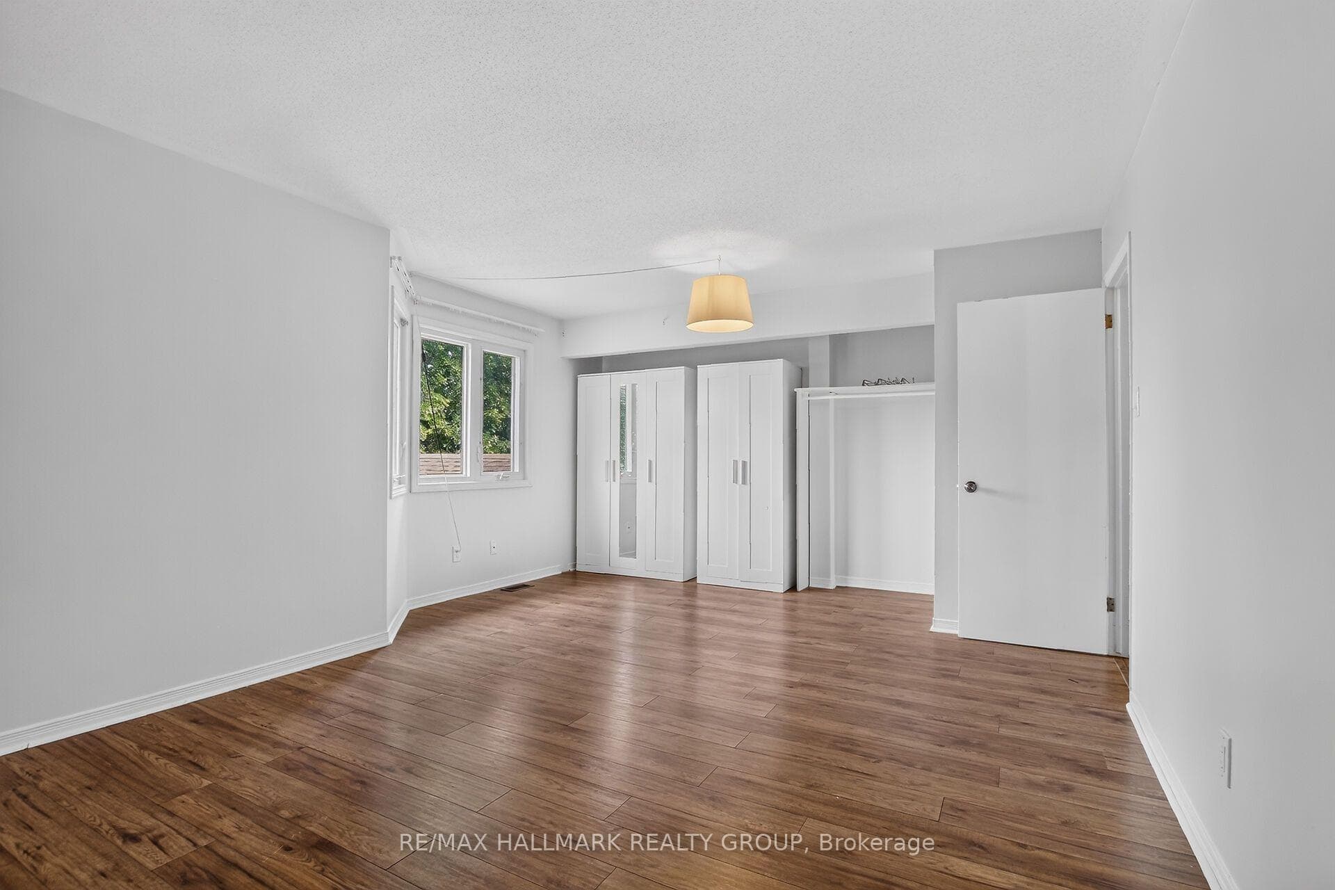 244 Huntersfield Drive photo 32