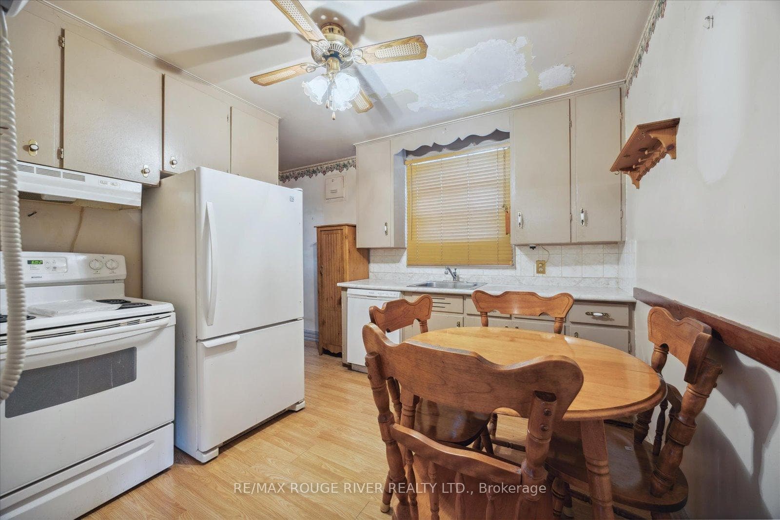 9 Orchard View Boulevard photo 11