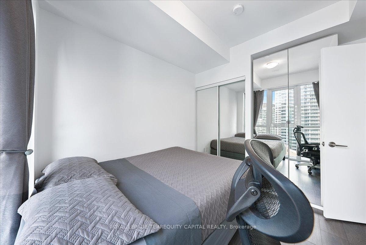 38 Iannuzzi Street Unit 2209 photo 22