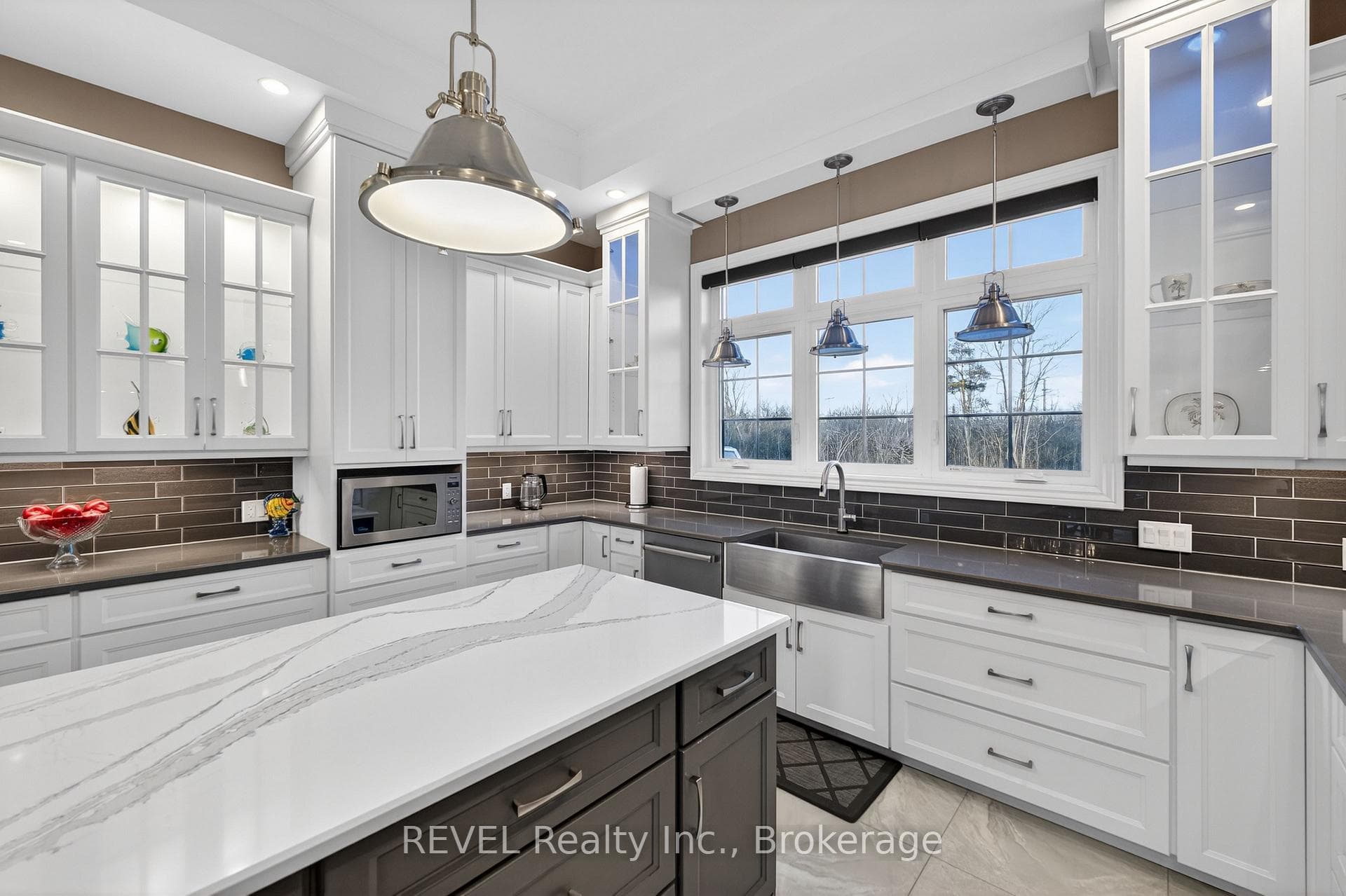 1041 Oakhill Boulevard photo 23