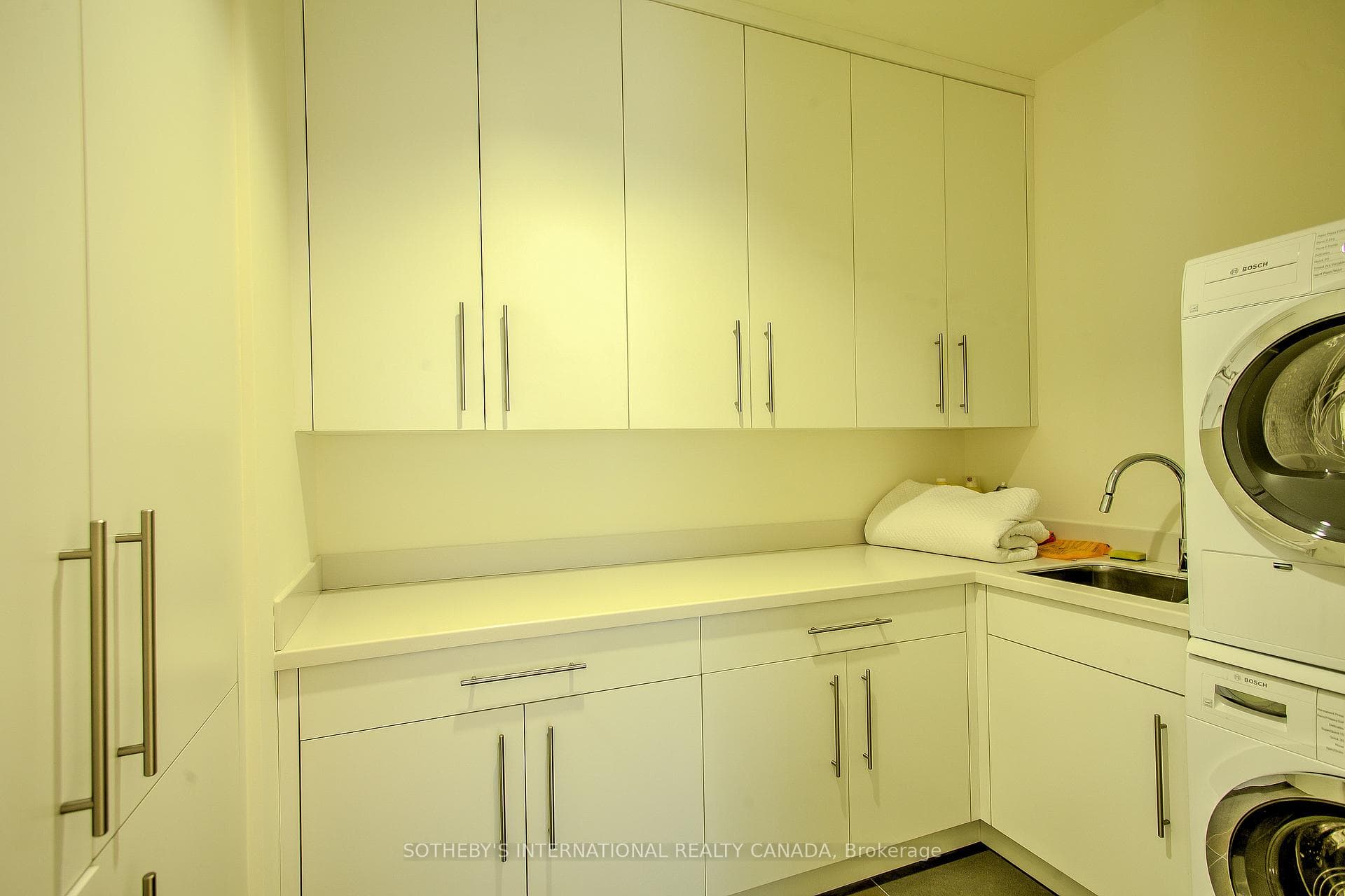 20 Blue Jays Way Unit 2101 photo 19