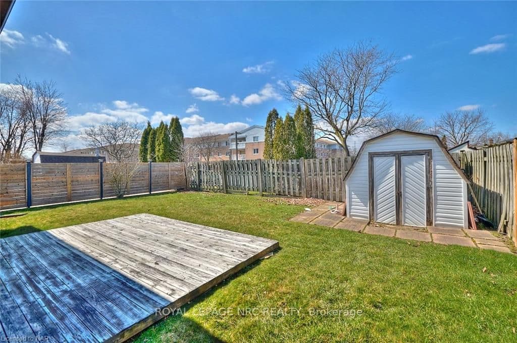 8182 LYNHURST Drive photo 6