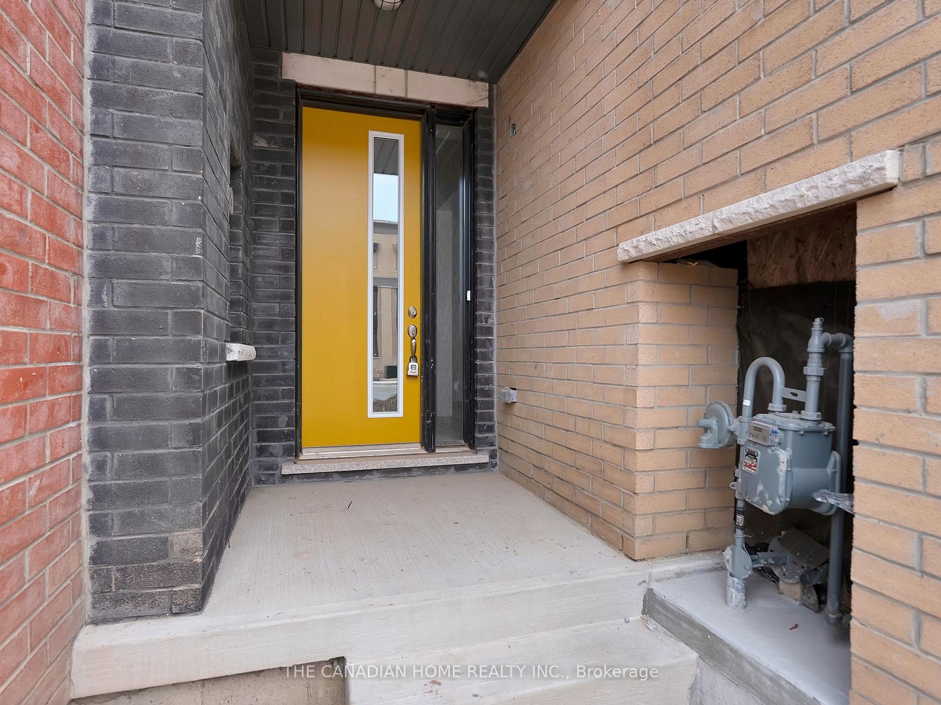12 Marvin Avenue photo 1
