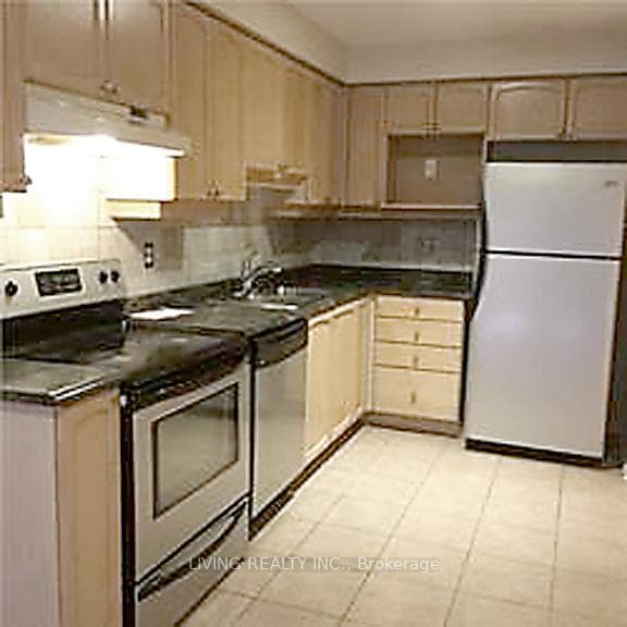 2955 Thomas Street Unit 32 photo 4