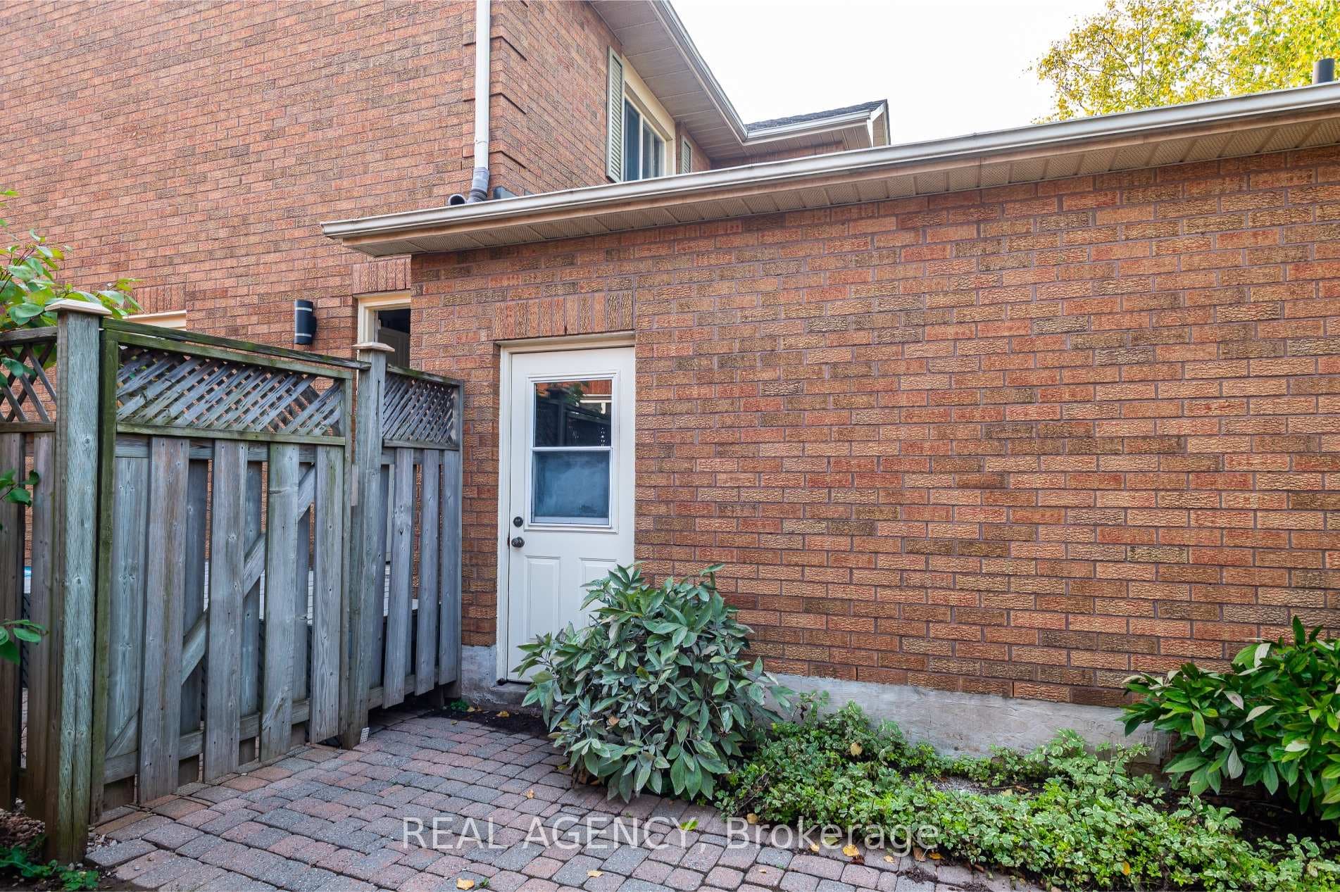 2058 Grand Boulevard photo 32