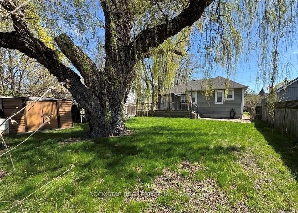 996 BEACH Boulevard photo 24