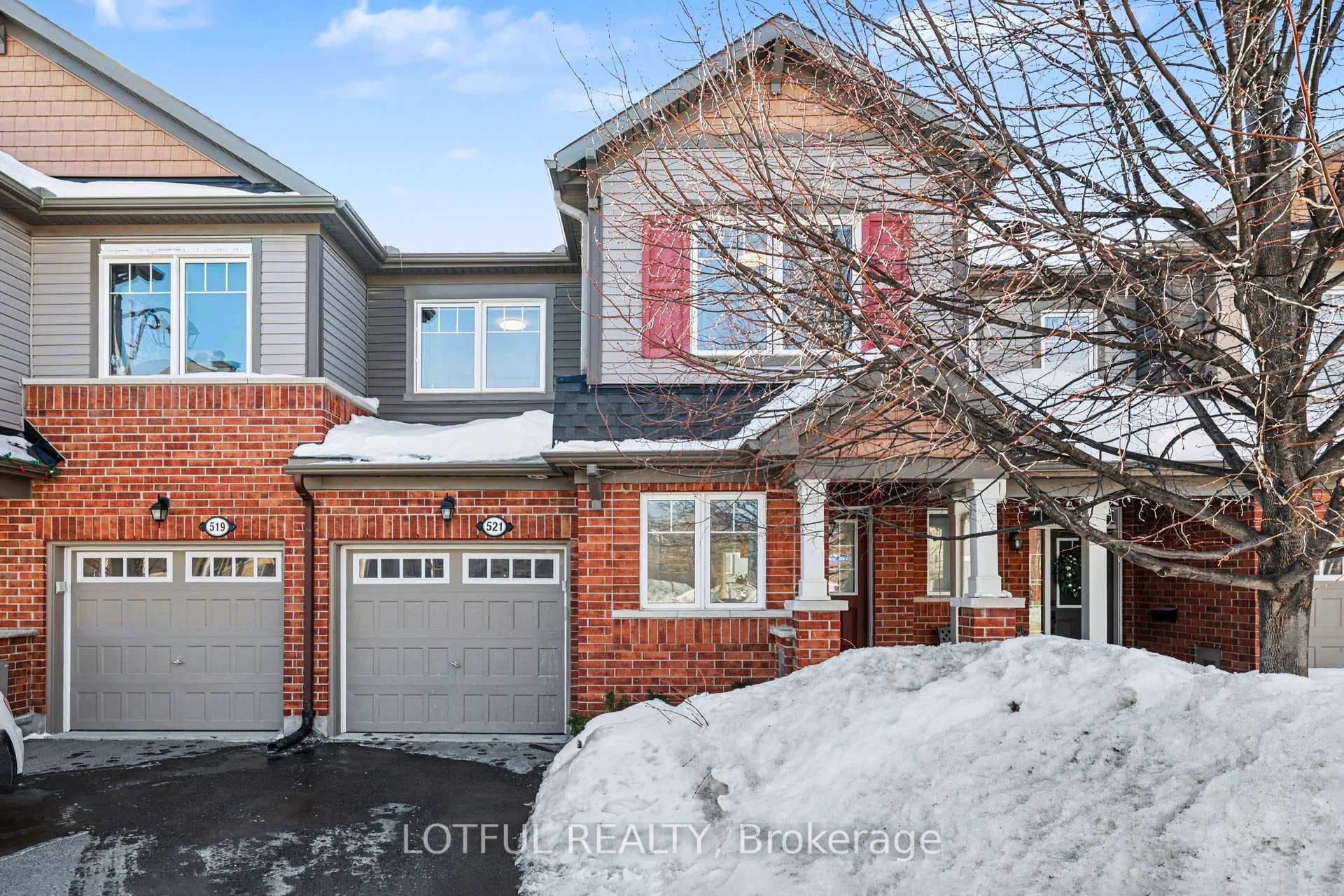 521 Foxlight Circle photo 2